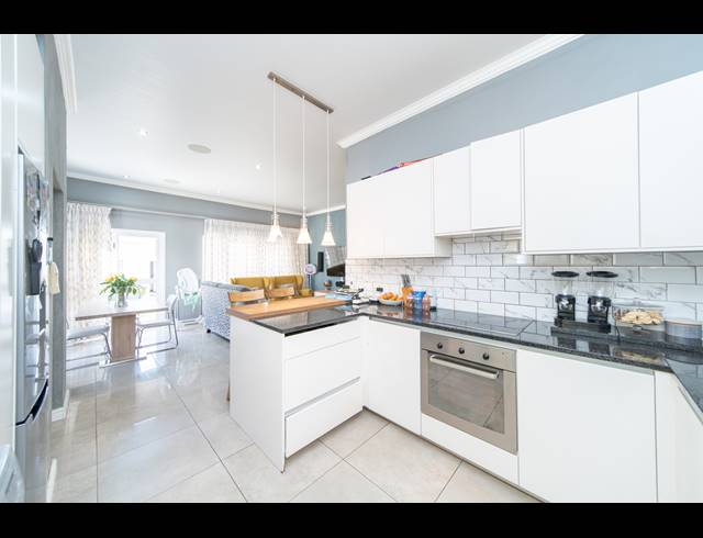3 BEDROOM TOWNHOUSE FOR SALE IN BEACON BAY